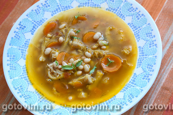 Густой суп из рубца с белой фасолью (Zuppa di fagioli e trippa).