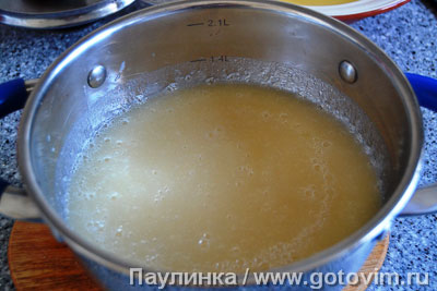 Свекольный крем-суп с сельдереем и гвоздикой
