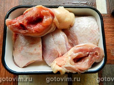 Фаршированные куриные бедра в духовке