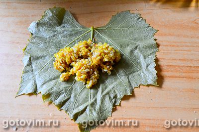 Голубцы в виноградных листьях по-закарпатски с кукурузной крупой и рисом