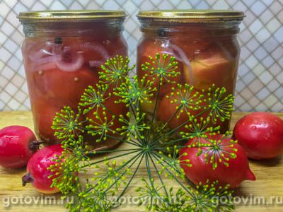 Маринованные помидоры с ранетками на зиму