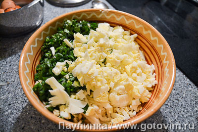 Капустный салат с сыром.