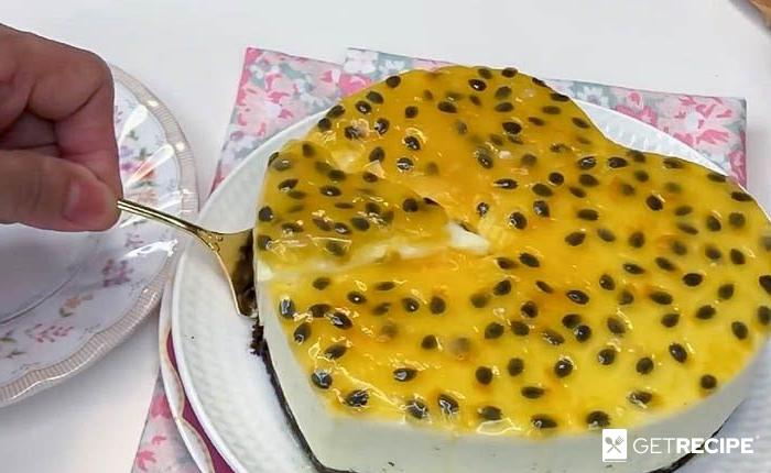 Photo of Муссовый торт с маракуйей и кокосовым кремом.
