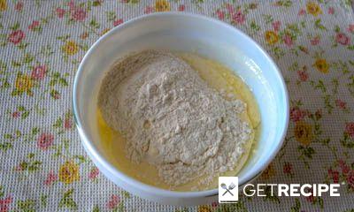 Заливной пирог с сыром фета на кефире (за 35 минут) (2-й рецепт)