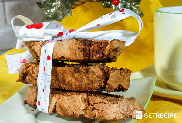 Photo of Рождественские бискотти с кусочками шоколада и изюмом