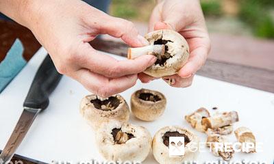 Шашлык из грибов с начинкой.