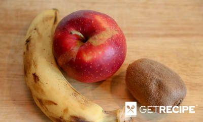 Фруктовый смузи из банана с яблоком, киви и кефиром (2-й рецепт)