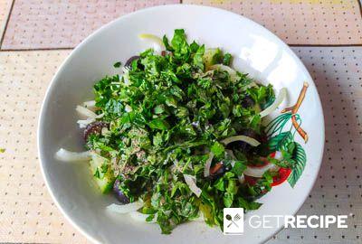 Салат с креветками, огурцом, помидорами и ржаными сухариками (2-й рецепт)