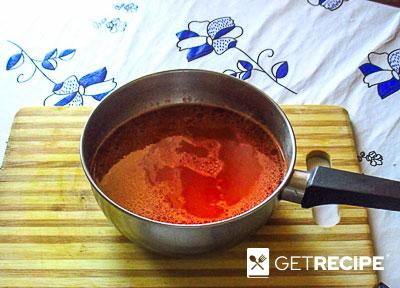 Тефтели из утки с манной крупой в томатном соусе с пряностями .