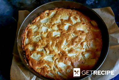 Нежный яблочный пирог на тесте из манки с йогуртом (2-й рецепт)