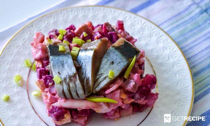 Photo of Шведский салат из свеклы с соленой сельдью.