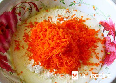 Торт бисквитный морковный с масляным кремом и кокосовой стружкой (2-й рецепт)