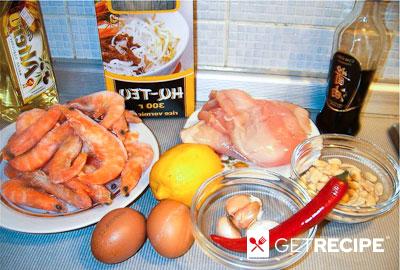 Жареная рисовая вермишель с креветками и курицей (2-й рецепт)