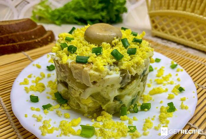 Photo of Салат с солеными груздями, огурцом и картофелем (2-й рецепт)
