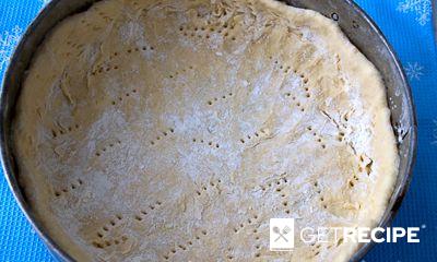 Пирог из песочного теста на пиве с грибами и сыром