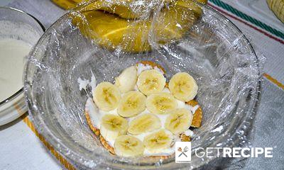 Торт из печенья без выпечки с бананом и сметаной (2-й рецепт)