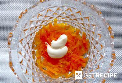 Слоеный салат с яблоком, сыром, яйцом и отварной морковью (2-й рецепт)
