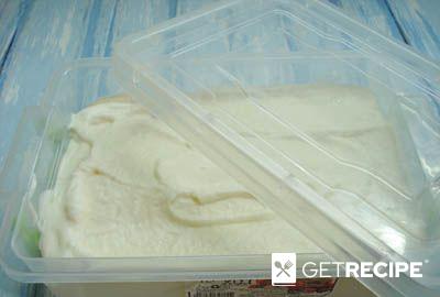 Мороженое из сливок и сгущенки с клубникой и цукатами (2-й рецепт)
