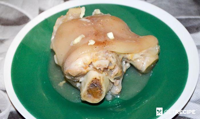 Photo of Отварные свиные ножки в чесночном соусе (2-й рецепт)
