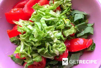 Овощной салат из молодой капусты, редиса и черемши с горчично-уксусной заправкой (2-й рецепт)