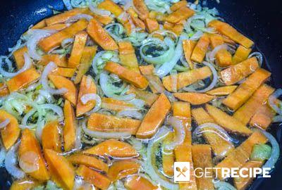Гусиные желудки с морковью и маринованными огурцами на сковороде (2-й рецепт)