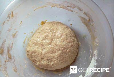 Дрожжевое тесто для пирожков с кукурузным крахмалом.