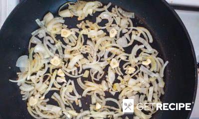 Стейки из телятины в сметанном соусе с луком (2-й рецепт)