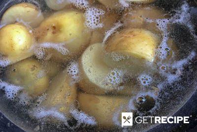 Молодой картофель, запеченный в духовке со сметаной