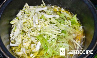Суп мясной со свежей капустой и молодой ботвой свеклы в мультиварке (2-й рецепт)
