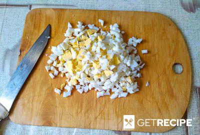 Салат «Варежка» с крабовыми палочками и кукурузой (2-й рецепт)