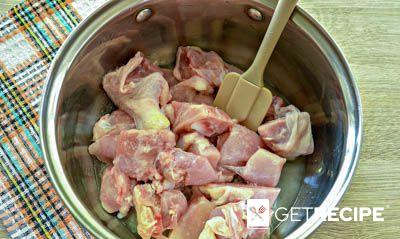 Тушеная картошка с курицей и маринованными огурцами (2-й рецепт)