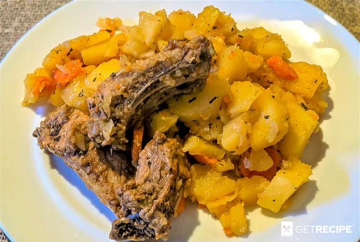 Тушёная картошка со свиными ребрышками (2-й рецепт)