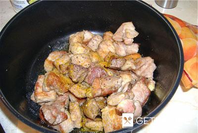 Тыква с мясом в сливочном соусе