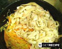Тушеные кальмары с овощами и сметаной (2-й рецепт)