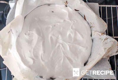 Бисквитный пирог со сливами и меренгой (2-й рецепт)