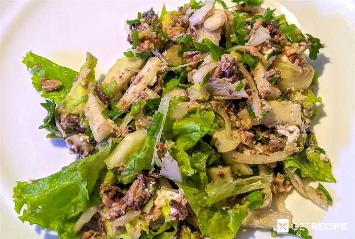 Салат с консервированным тунцом, авокадо и грушей (2-й рецепт)