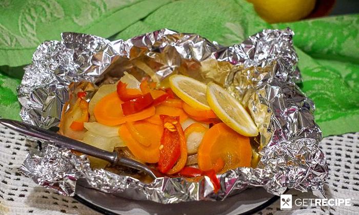 Photo of Терпуг в фольге, запеченный с овощами.