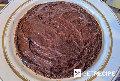 Шоколадный торт с шоколадно-кофейным кремом и ягодной прослойкой