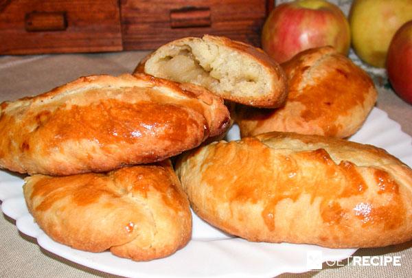 Photo of Пирожки из дрожжевого теста с яблоками