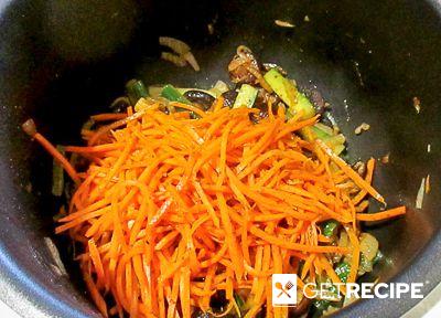 Закуска из сухих грибов шиитаке и корейской моркови в мультиварке (2-й рецепт)