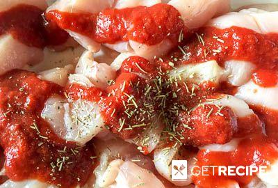 Тушеное филе куриной грудки с томатным соусом и розмарином (2-й рецепт)