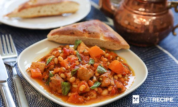 Photo of Курица в пряном томатном соусе с белой фасолью и тыквой по-мароккански.