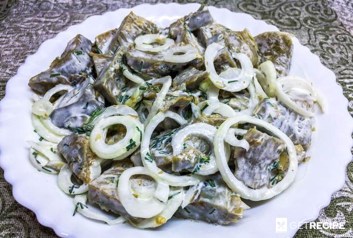 Photo of Салат из соленых груздей с луком и сметаной (2-й рецепт)