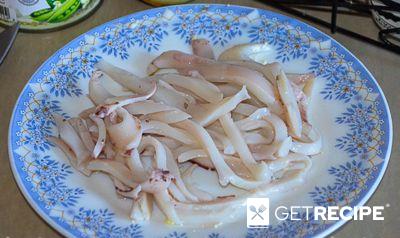 Салат с кальмарами и крабовыми палочками (2-й рецепт)