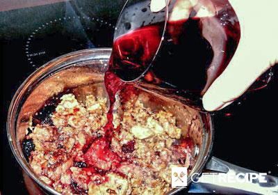 Говядина в красном сухом вине (2-й рецепт)