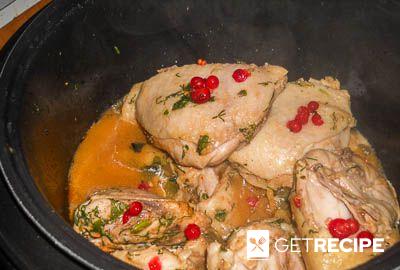 Куриные бедра с красной смородиной в мультиварке (2-й рецепт)