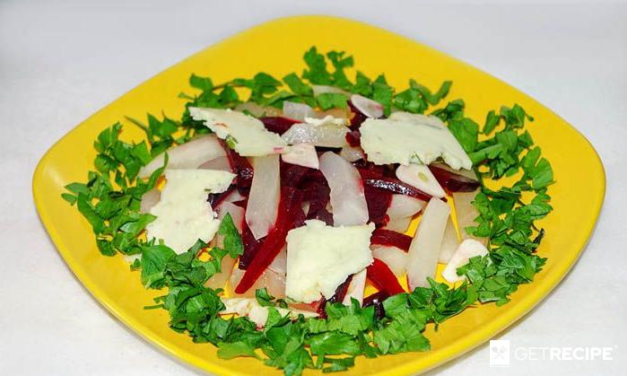 Салат из запеченной свеклы с сыром фета и дыней (2-й рецепт)