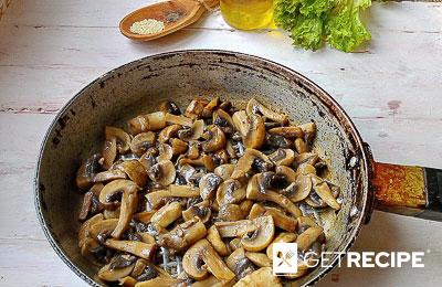 Тёплый салат из курицы с грибами и овощами (2-й рецепт)