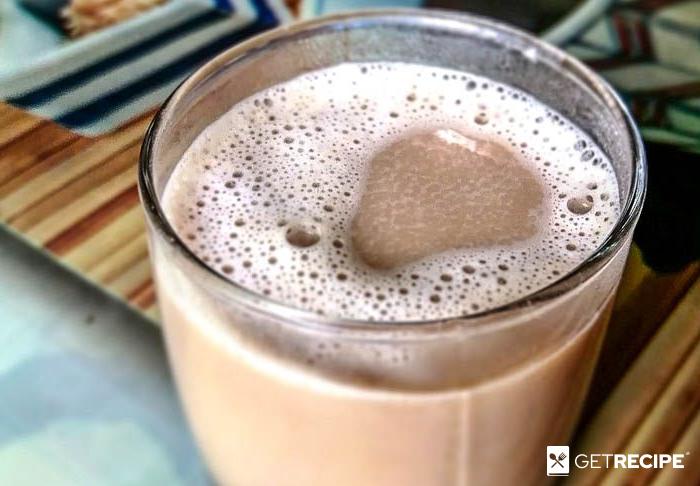 Домашний кофе латте с пенкой из молока, груши и малинового сорбета (2-й рецепт)