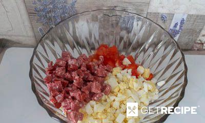 Салат «Муравейник» с колбасой (2-й рецепт)